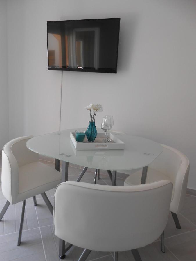 Apartments With A Parking Space Okrug Gornji, Ciovo - 13859 Trogir Exterior foto