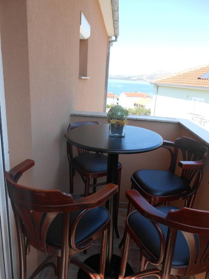 Apartments With A Parking Space Okrug Gornji, Ciovo - 13859 Trogir Exterior foto